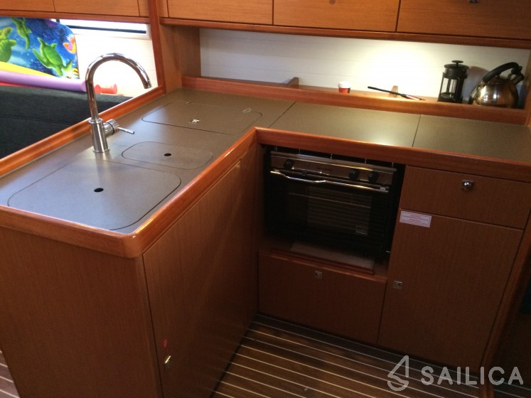 Bavaria 37 Cruiser - Yacht Charter Sailica