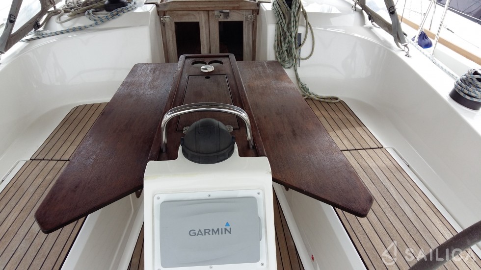 Bavaria 37 Cruiser - Yacht Charter Sailica