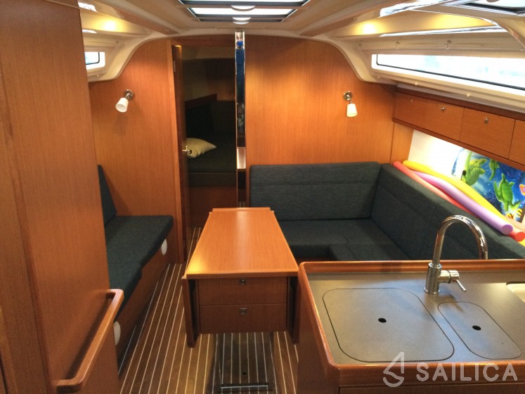 Bavaria 37 Cruiser - Yacht Charter Sailica