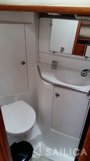 Sun Odyssey 35 - Yacht Charter Sailica