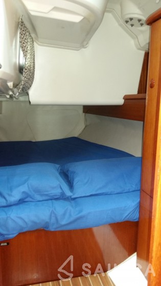 Sun Odyssey 35 - Yacht Charter Sailica