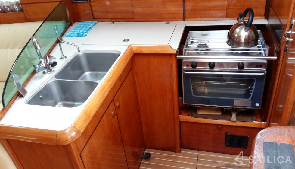 Sun Odyssey 35 - Yacht Charter Sailica