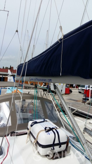 Sun Odyssey 35 - Yacht Charter Sailica