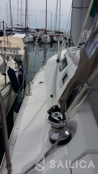 Sun Odyssey 35 - Yacht Charter Sailica