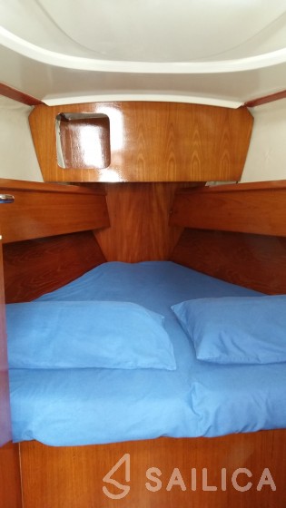 Sun Odyssey 35 - Yacht Charter Sailica