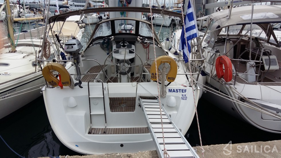 Sun Odyssey 35 - Yacht Charter Sailica