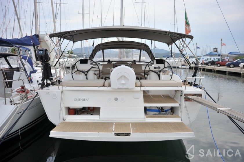 Dufour 520 GL - Yacht Charter Sailica