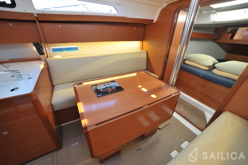 Dufour 360 GL - Yacht Charter Sailica