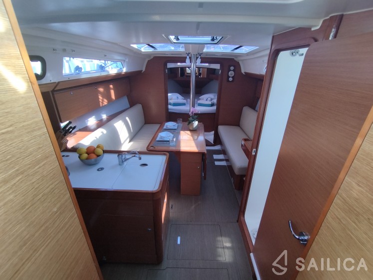 Dufour 360 GL - Yacht Charter Sailica