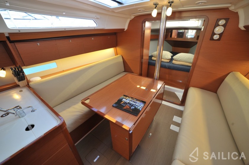 Dufour 360 GL - Yacht Charter Sailica