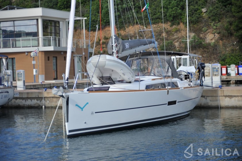 Dufour 360 GL - Yacht Charter Sailica