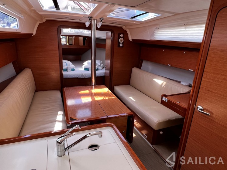 Dufour 360 GL - Yacht Charter Sailica