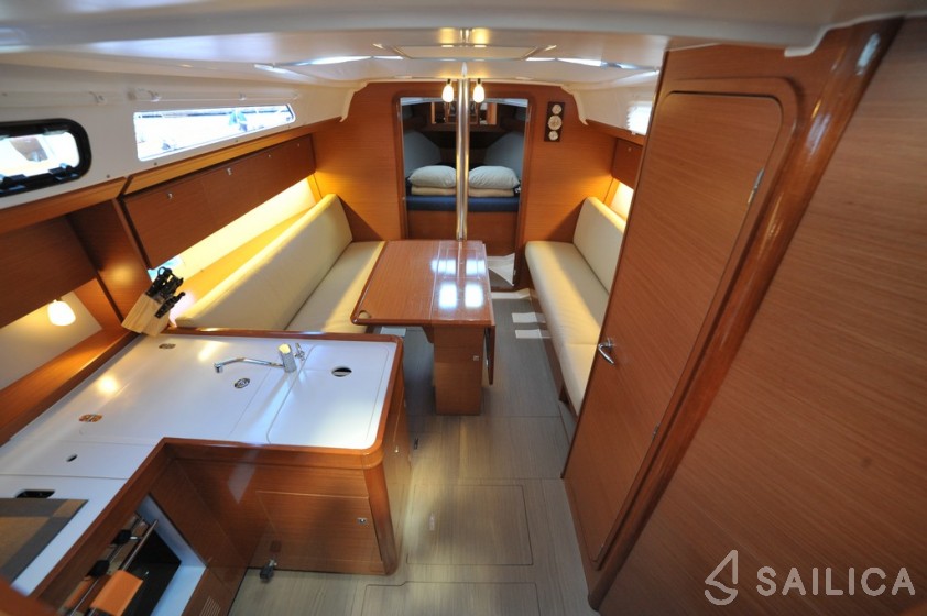 Dufour 360 GL - Yacht Charter Sailica