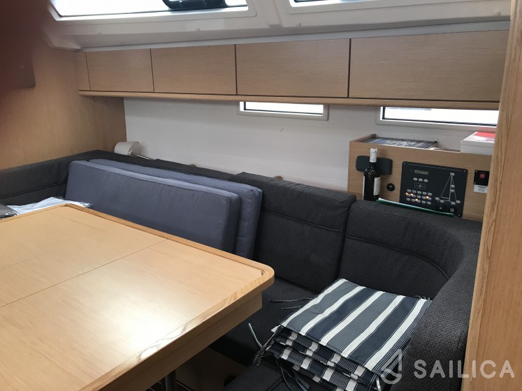 Bavaria 46 Cruiser - Yacht Charter Sailica