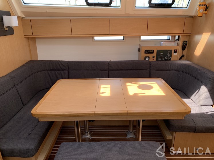 Bavaria 46 Cruiser - Yacht Charter Sailica