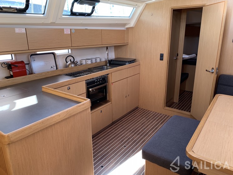 Bavaria 46 Cruiser - Yacht Charter Sailica