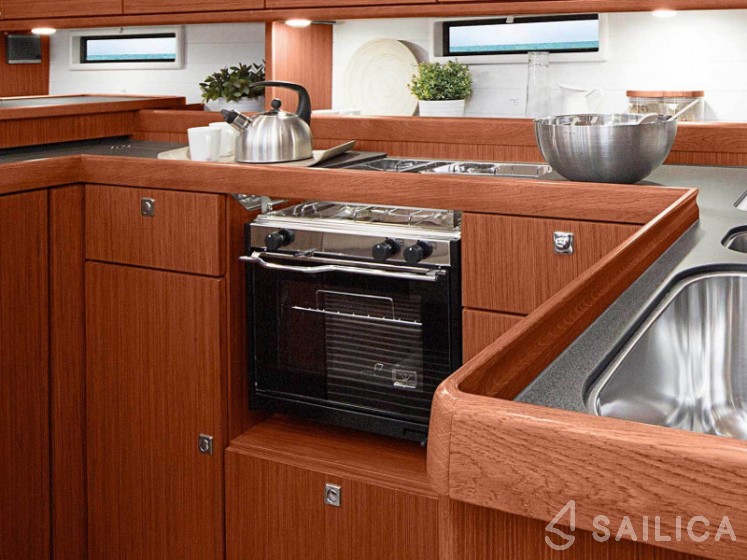 Bavaria 51 Cruiser - Yacht Charter Sailica