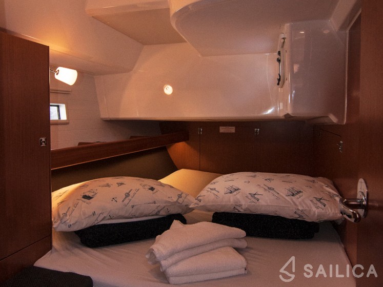 Bavaria 46 Cruiser - Yacht Charter Sailica