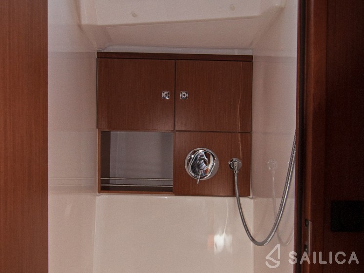 Bavaria 46 Cruiser - Yacht Charter Sailica