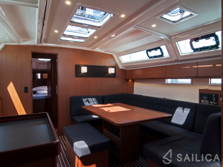 Bavaria 46 Cruiser - Yacht Charter Sailica