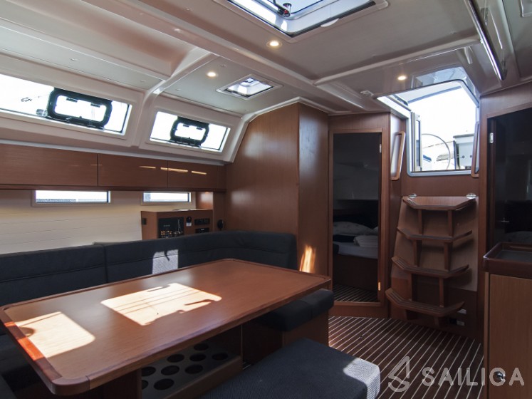 Bavaria 46 Cruiser - Yacht Charter Sailica