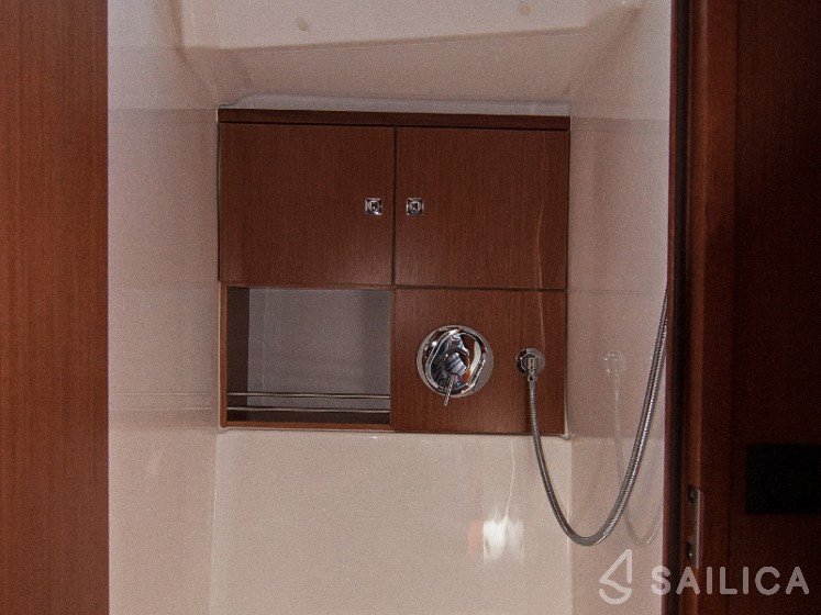 Bavaria 46 Cruiser - Yacht Charter Sailica
