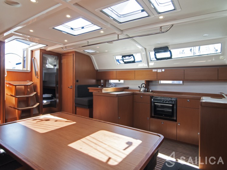 Bavaria 51 Cruiser - Yacht Charter Sailica