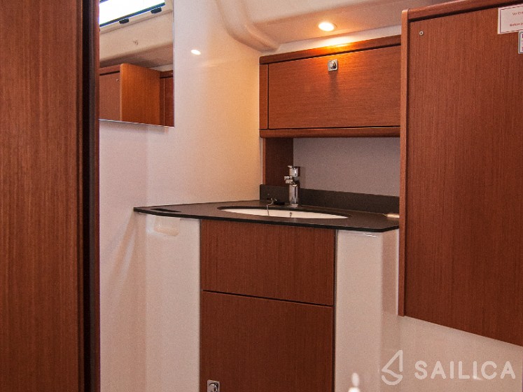 Bavaria 51 Cruiser - Yacht Charter Sailica
