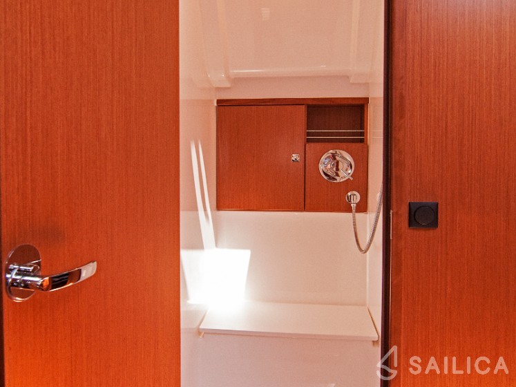 Bavaria 51 Cruiser - Yacht Charter Sailica