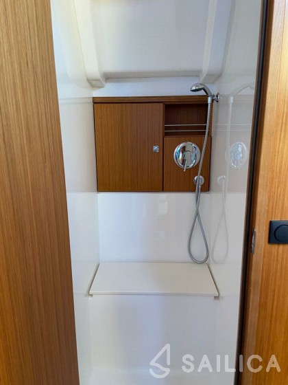 Bavaria 51 Cruiser - Yacht Charter Sailica