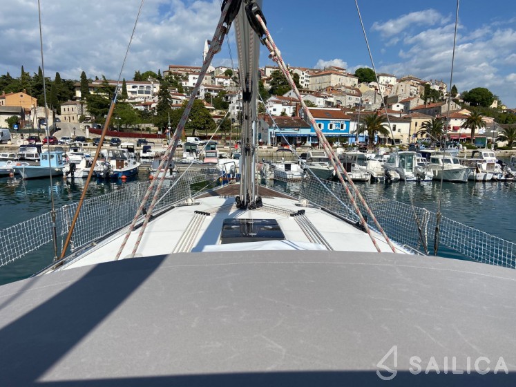 Bavaria 51 Cruiser - Yacht Charter Sailica