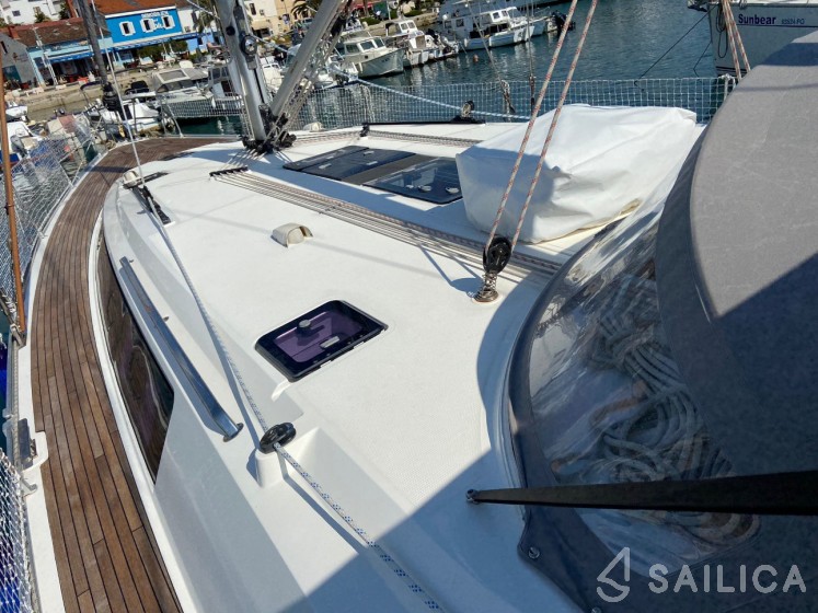 Bavaria 51 Cruiser - Yacht Charter Sailica