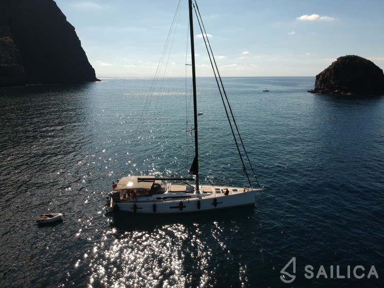 Dufour 56 Exclusive - Yacht Charter Sailica