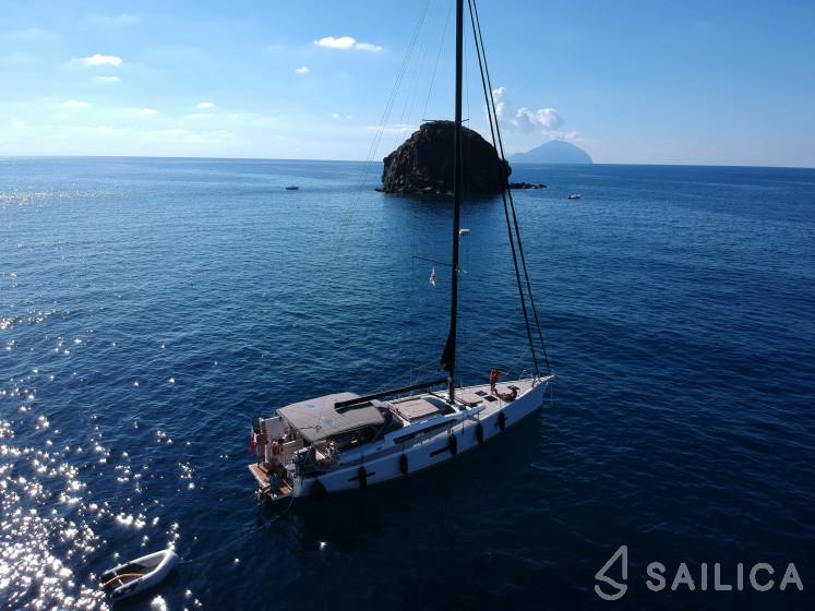 Dufour 56 Exclusive - Yacht Charter Sailica