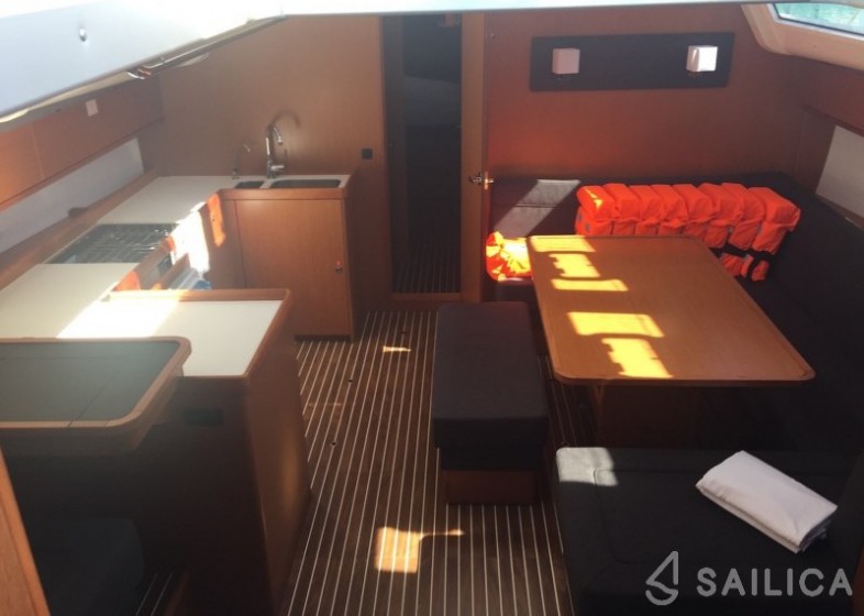 Bavaria Cruiser 51 - Yacht Charter Sailica