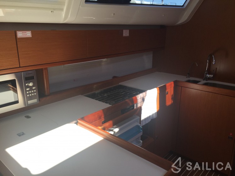 Bavaria Cruiser 51 - Yacht Charter Sailica