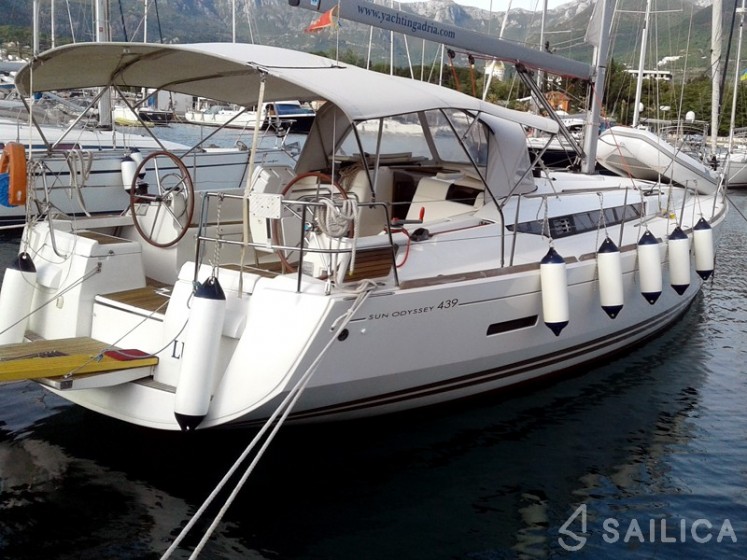Sun Odyssey 439 - Yacht Charter Sailica