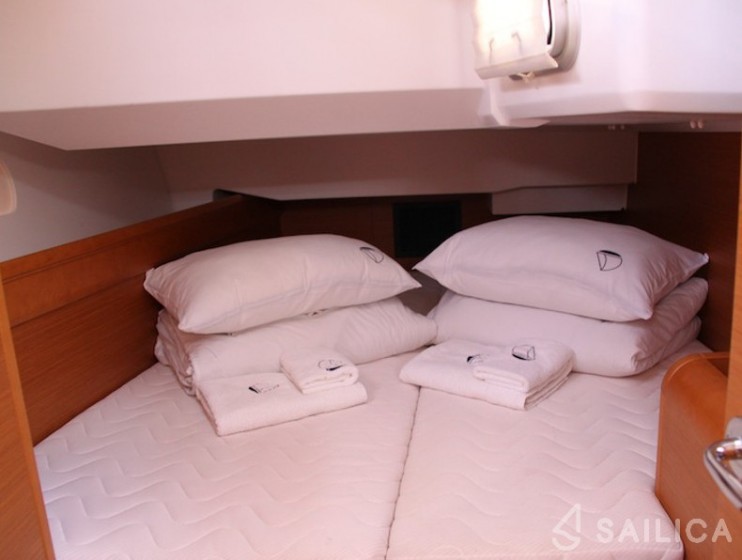 Sun Odyssey 439 - Yacht Charter Sailica