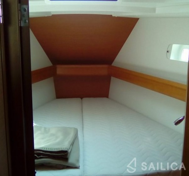 Sun Odyssey 449 - Yacht Charter Sailica