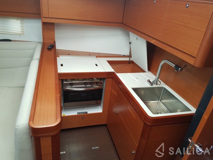 Dufour 512 Grand Large - Yacht Charter Sailica