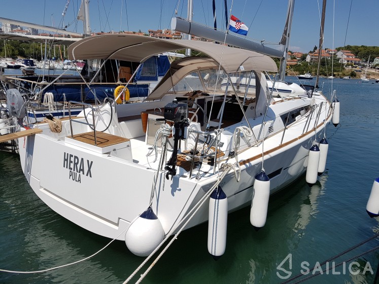 Dufour 512 Grand Large - Yacht Charter Sailica