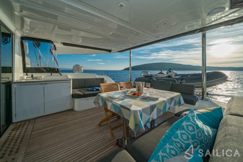 Lagoon 50 - Yacht Charter Sailica