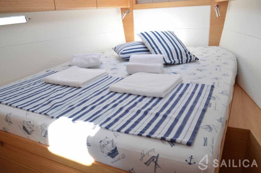 X 4-3 - Yacht Charter Sailica