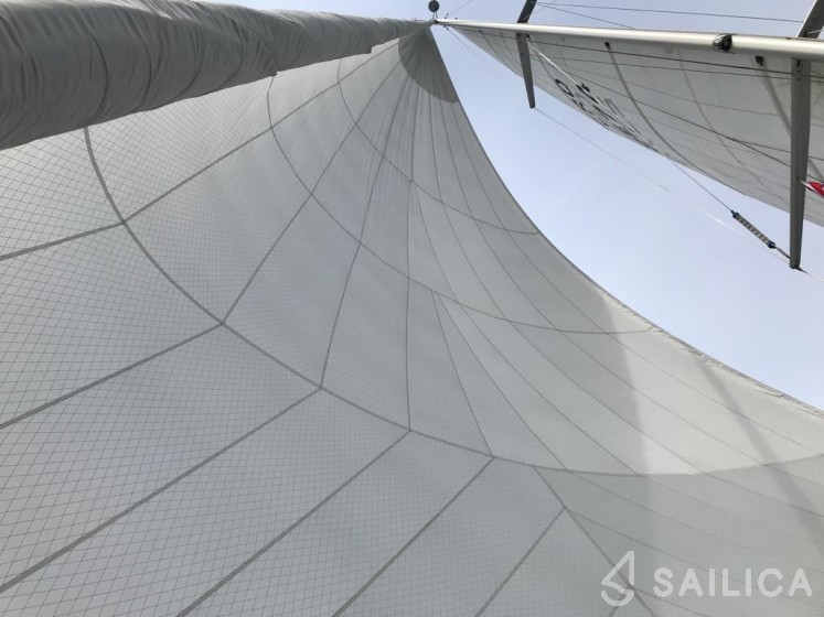X 4-3 - Yacht Charter Sailica