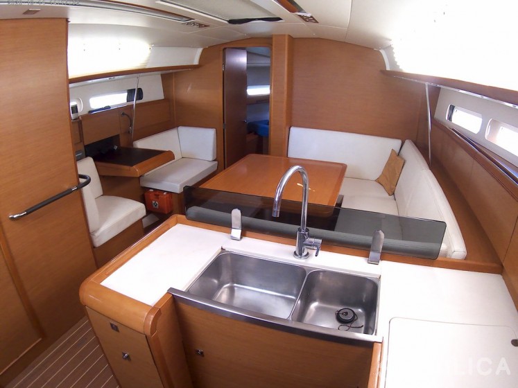 Sun Odyssey 409 - Yacht Charter Sailica