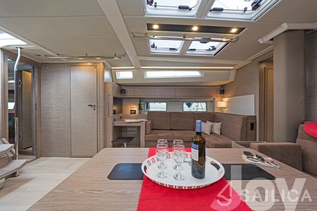 Hanse 548 - Yacht Charter Sailica