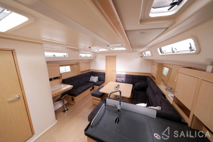 Hanse 455 - Yacht Charter Sailica