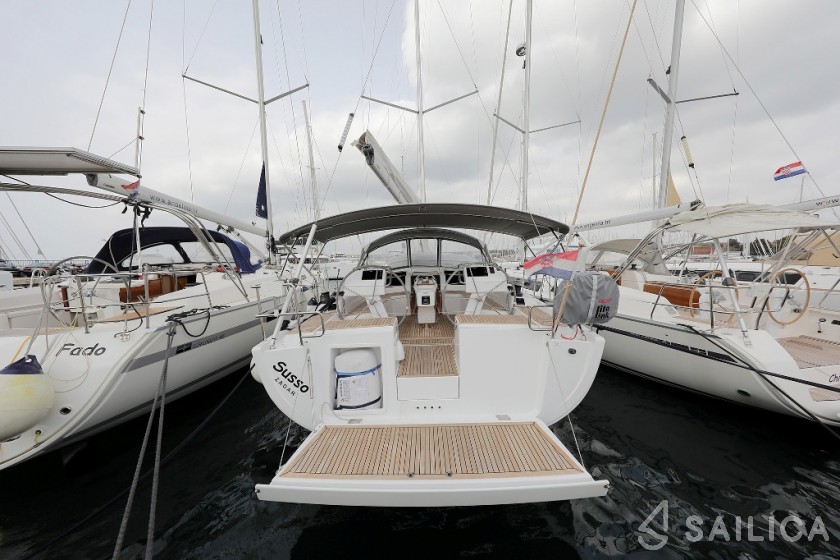 Hanse 455 - Yacht Charter Sailica