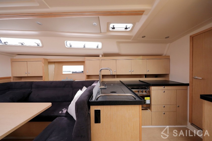 Hanse 455 - Yacht Charter Sailica