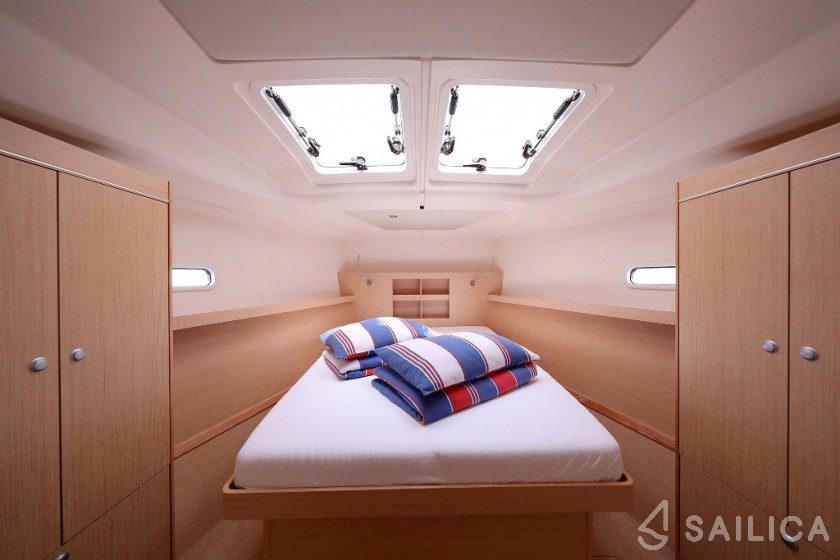 Hanse 455 - Yacht Charter Sailica